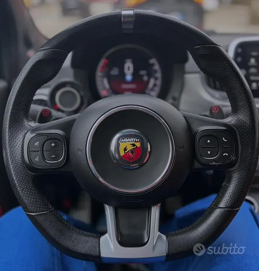 Usata Abarth 595 Turismo 165 CV (121 kW) 2016 Bluazzurro Cabrio