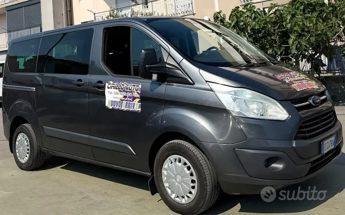 Usata Ford Transit Custom 125 CV (91 kW) 2015 Grigio Berlina