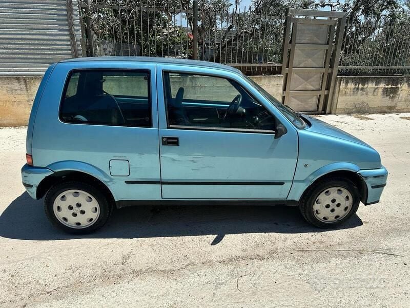 Usata Fiat Cinquecento 39 CV (28 kW) 1998 Blu Utilitaria