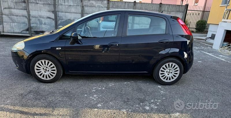 Usata Fiat Punto 2009 Blu Utilitaria