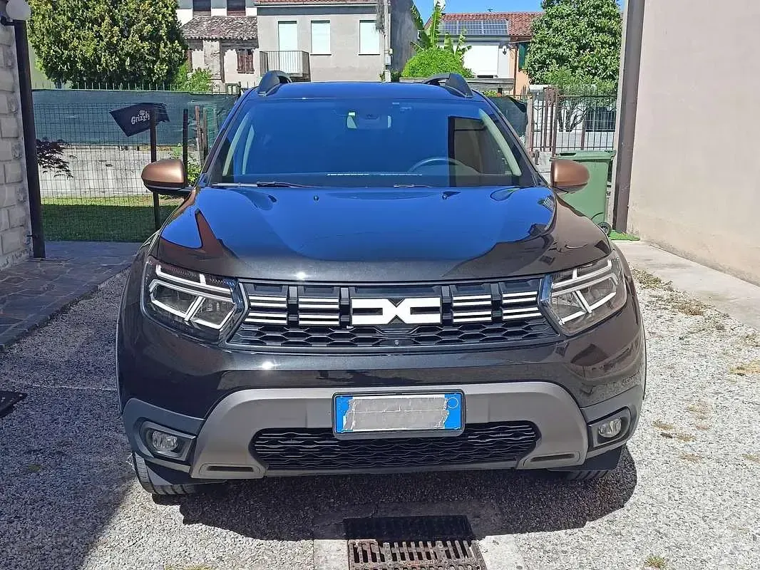 Usata Dacia Duster Extreme 101 CV (74 kW) 2023 Nero SUV