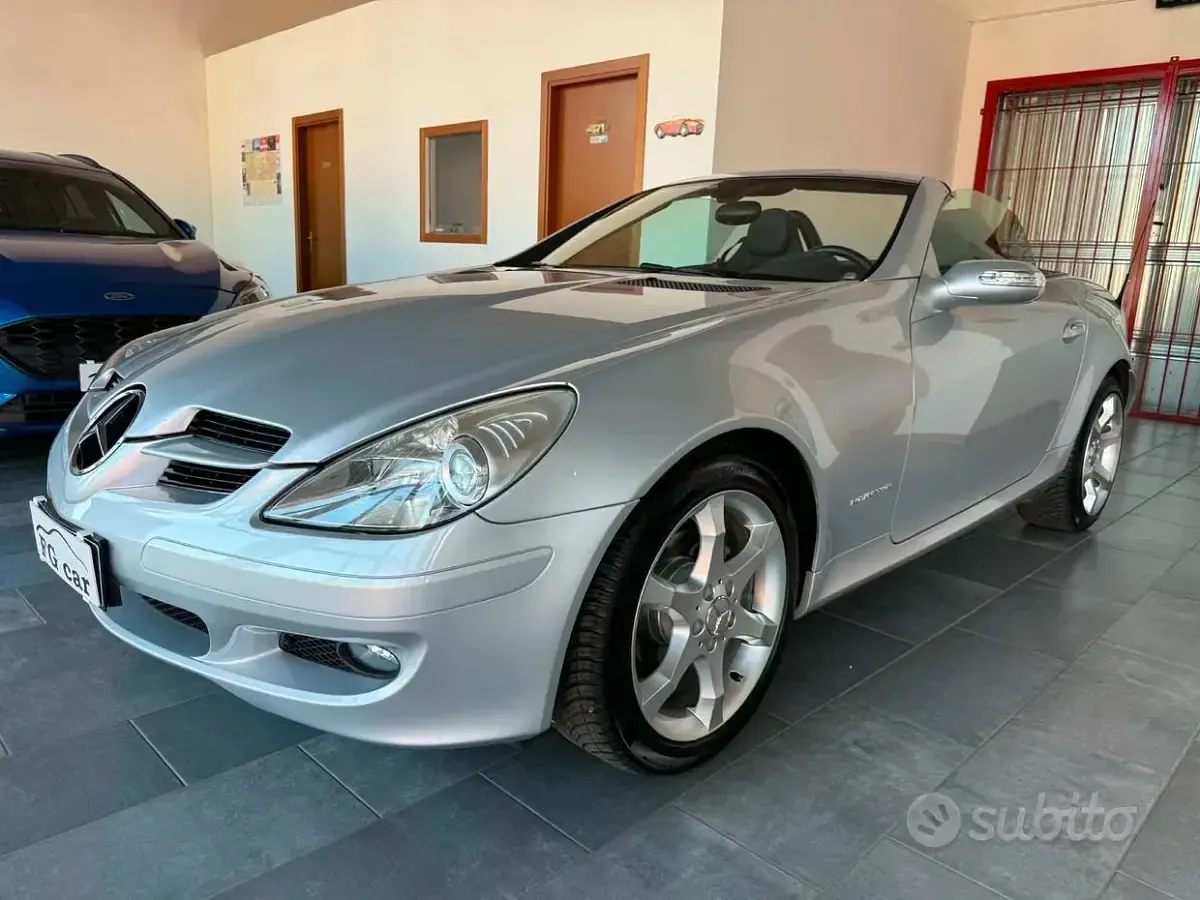 Usata Mercedes SLK200 163 CV (119 kW) 2006 Grigio Cabrio