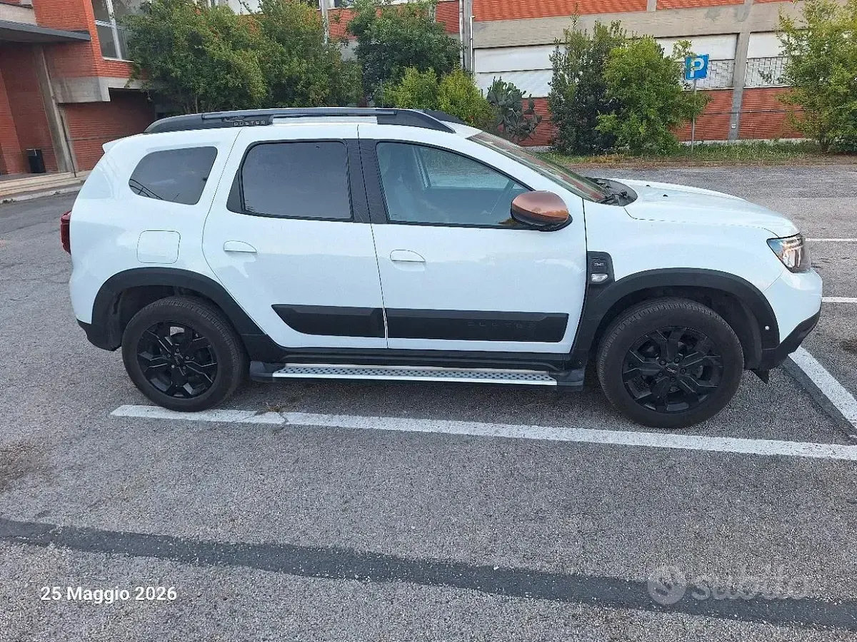 Usata Dacia Duster Prestige 101 CV (74 kW) 2023 Bianco SUV
