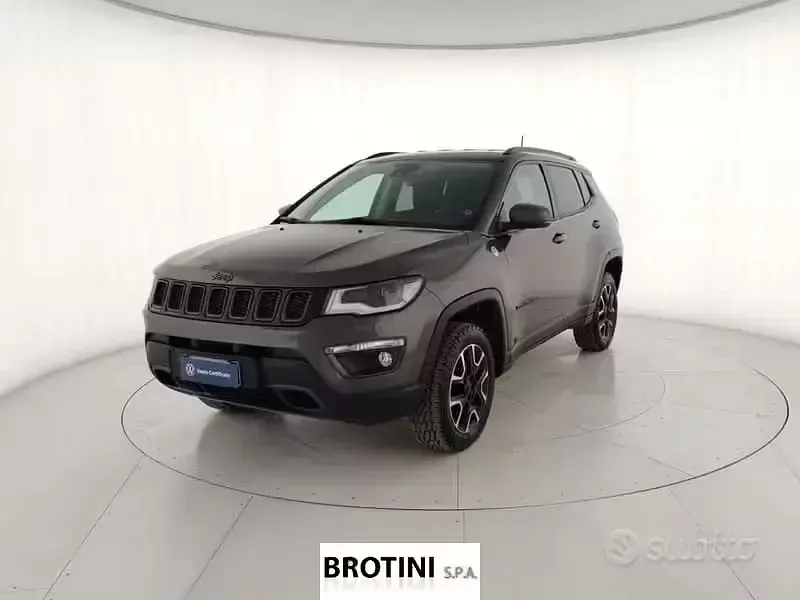 Usata Jeep Compass Trailhawk 170 CV (125 kW) 2020 Grigio SUV