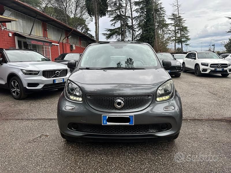 Usata Smart ForFour Passion 90 CV (66 kW) 2019 Grigio Utilitaria