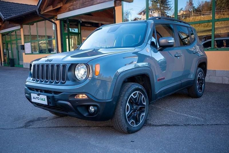 Usata Jeep Renegade Trailhawk 170 CV (125 kW) 2016 Grigio SUV