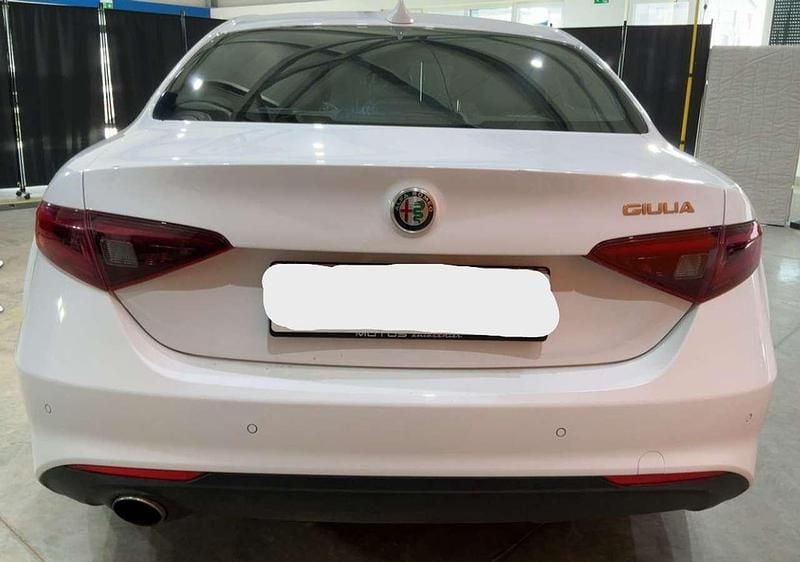 Usata Alfa Romeo Giulia Super 200 CV (147 kW) 2017 Bianco Berlina