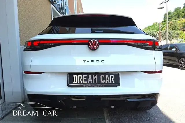 Nuova VW T-Roc R-line 150 CV (110 kW) 2026 Bianco pastello SUV