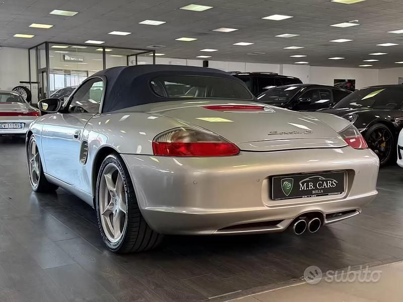Usata Porsche Boxster 260 CV (191 kW) 2004 Grigio Cabrio