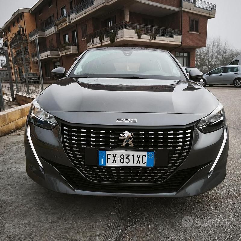 Usata Peugeot 208 Allure 101 CV (74 kW) 2020 Grigio Utilitaria