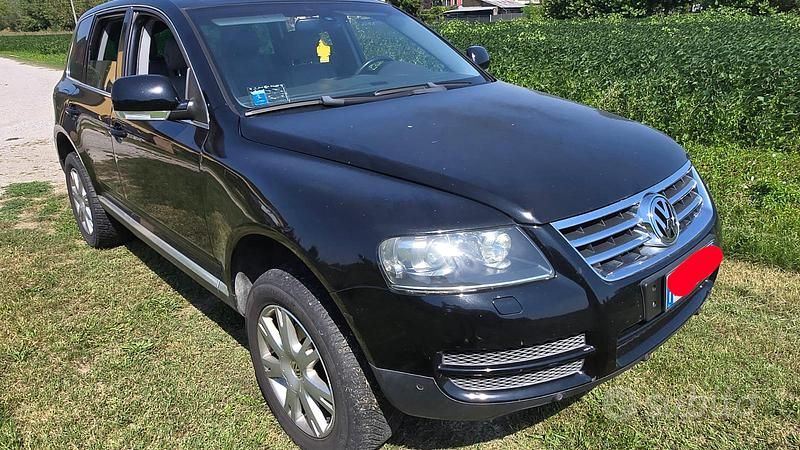 Nero Usata 2006 VW Touareg Exclusive SUV | 3500 € (Ottimo prezzo) - Immagine 1/4