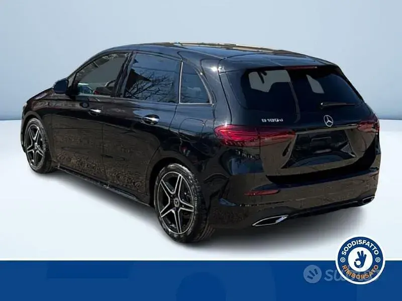 Nuova Mercedes B180 AMG 116 CV (85 kW) 2026 Nero Utilitaria