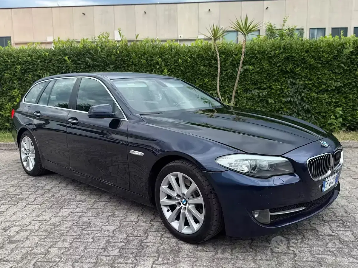 Usata BMW 520 Efficient Dynamics 184 CV (135 kW) 2010 Blu Station wagon