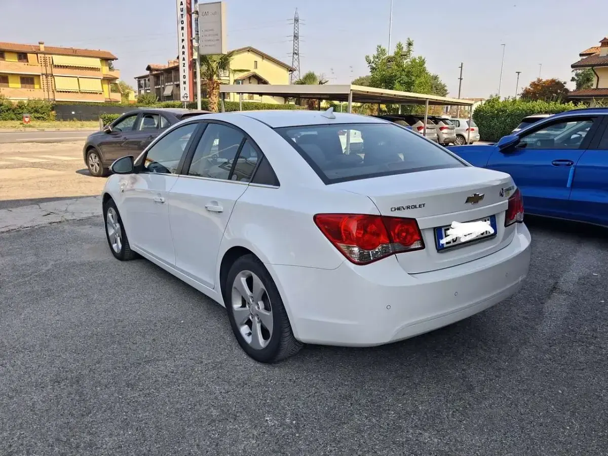 Usata Chevrolet Cruze LT 150 CV (110 kW) 2010 Bianco Berlina