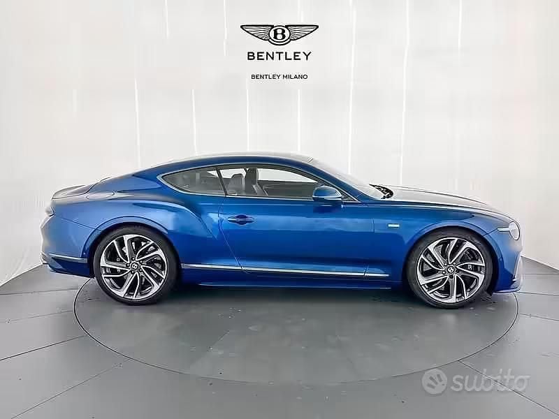 Usata Bentley Continental 782 CV (575 kW) 2024 Blu Coupé