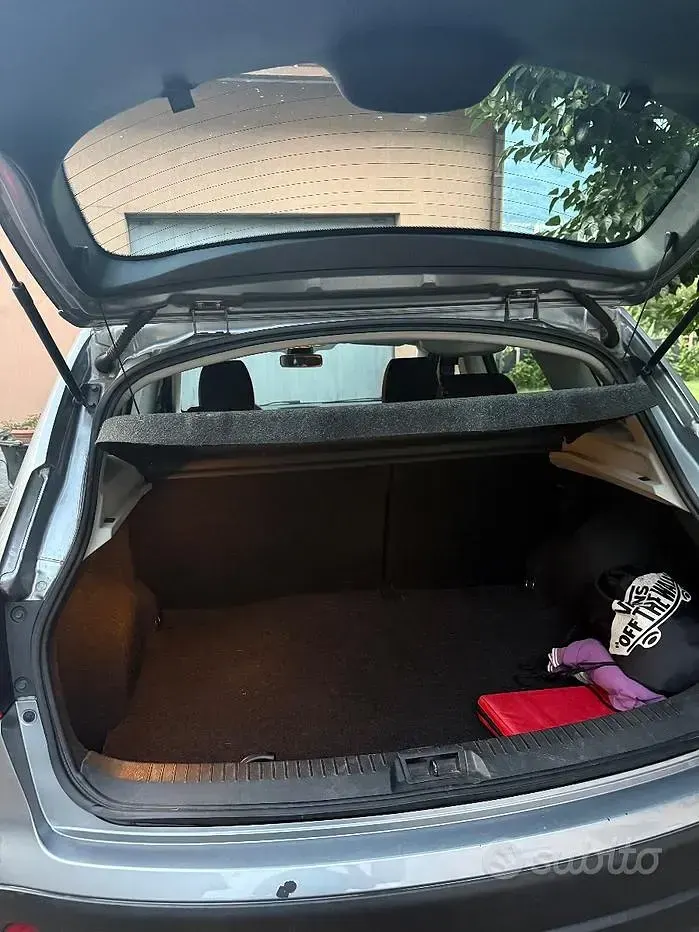 Usata Nissan Qashqai 140 CV (102 kW) 2012 Grigio SUV