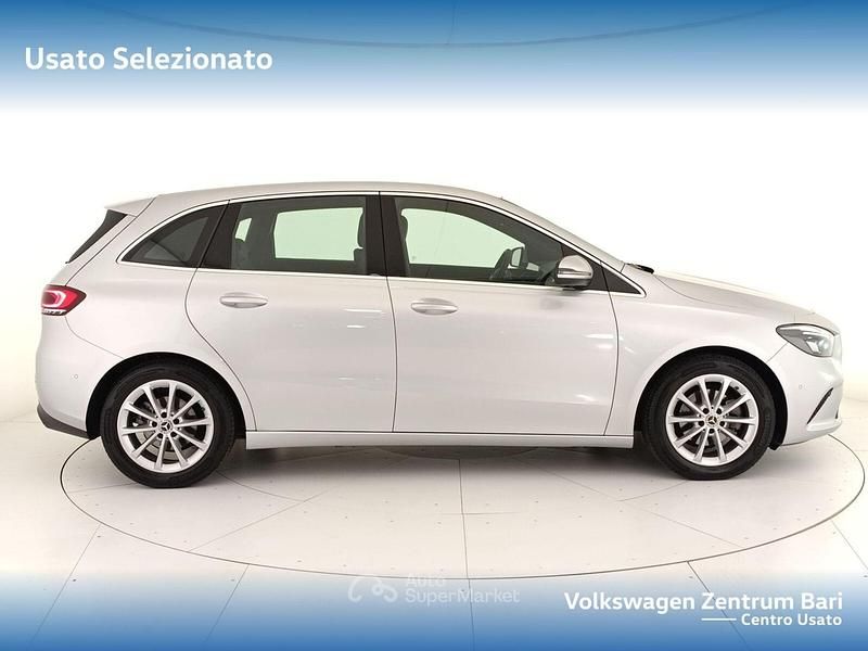 Usata Mercedes B180 116 CV (85 kW) 2020 Argento Monovolume