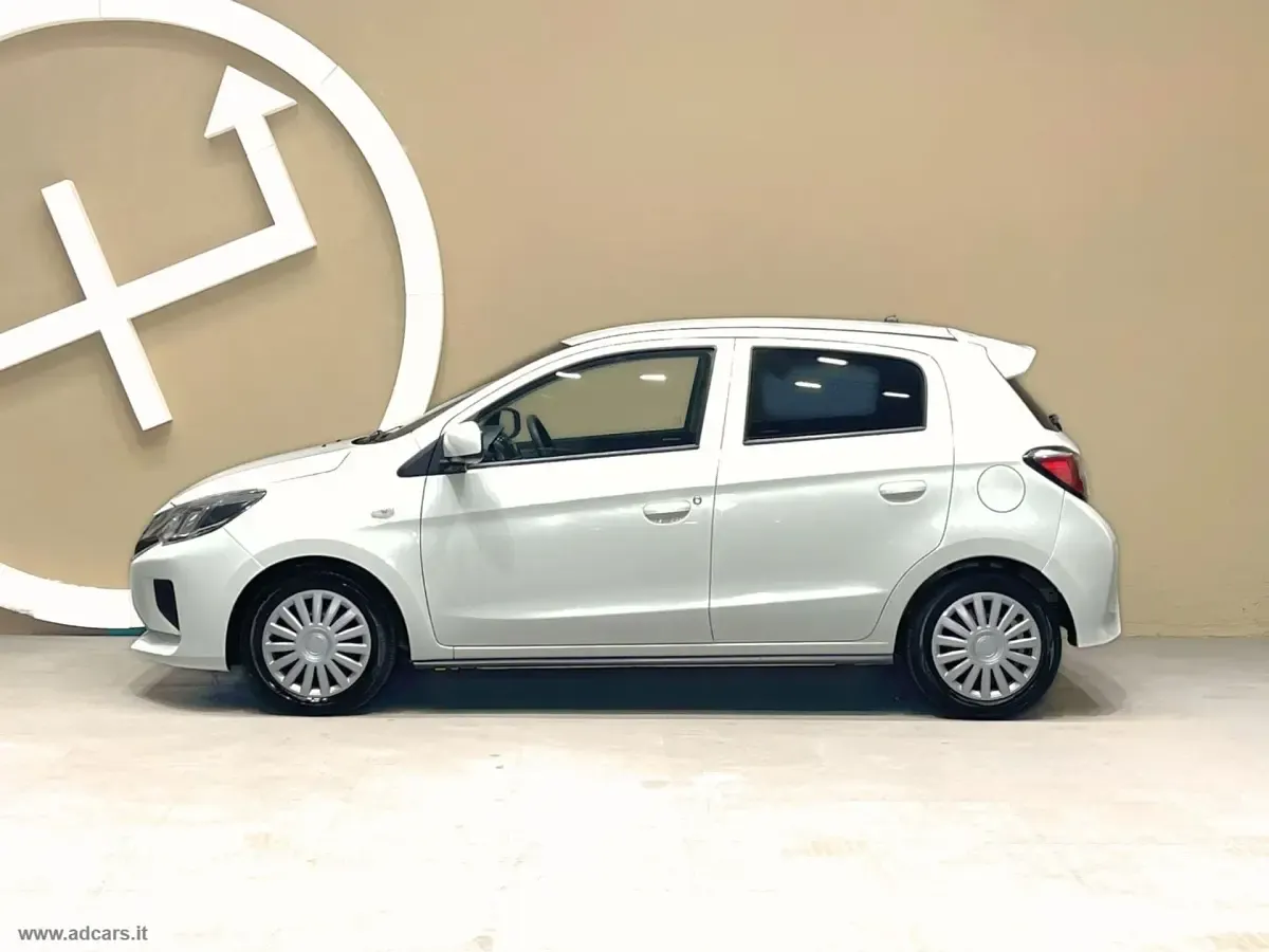 Usata Mitsubishi Space Star Invite 71 CV (52 kW) 2022 Bianco Utilitaria