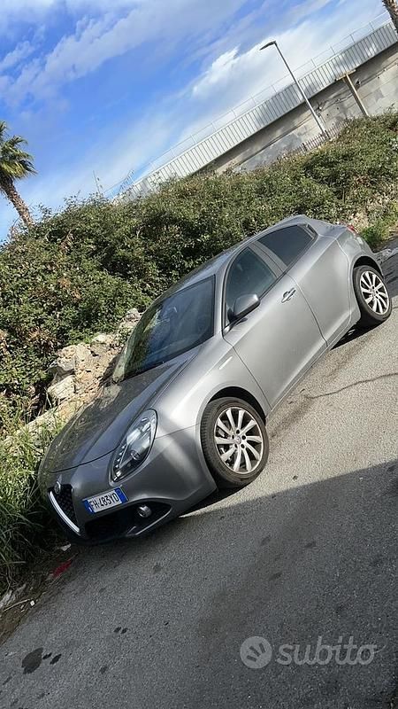 Usata Alfa Romeo Giulietta 120 CV (88 kW) 2017 Grigio Utilitaria