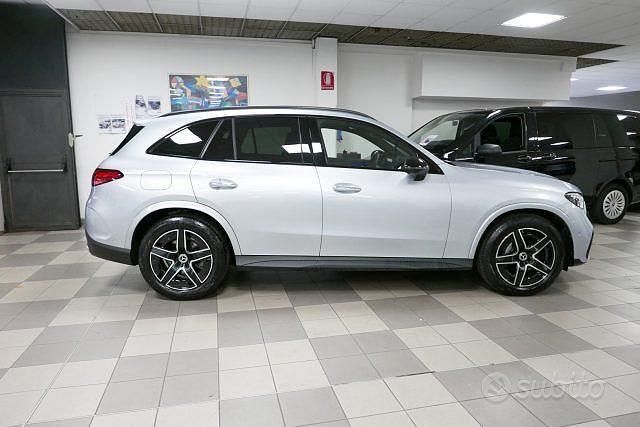 Usata Mercedes GLC200 AMG 204 CV (150 kW) 2023 Grigio SUV