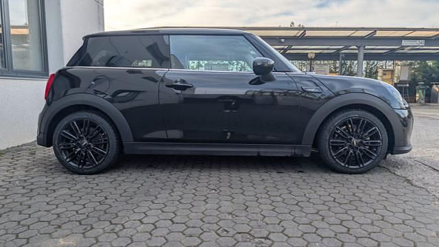 Usata Mini ONE 102 CV (75 kW) 2022 Nero Utilitaria