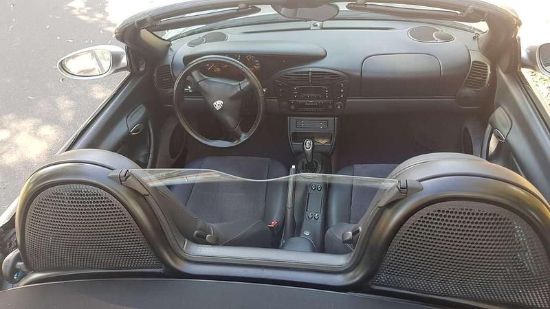 Usata Porsche Boxster 220 CV (161 kW) 2000 Grigio Cabrio