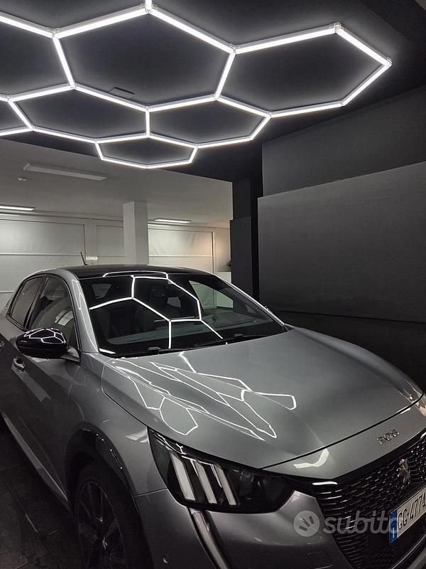 Usata Peugeot 208 GT 100 CV (73 kW) 2021 Grigio Utilitaria