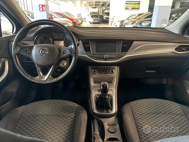 Usata Opel Astra Business 110 CV (80 kW) 2017 Blu Station wagon