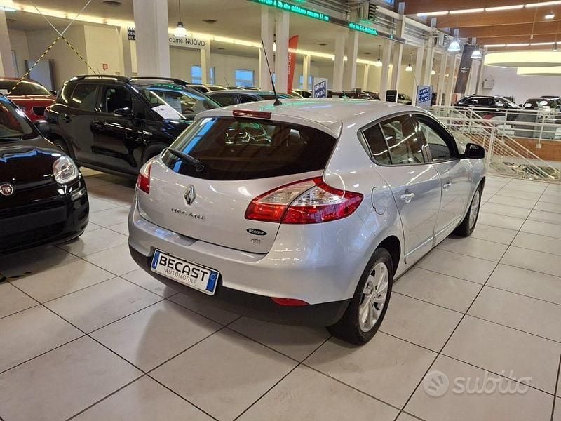 Usata Renault Mégane 110 CV (80 kW) 2013 Grigio Berlina