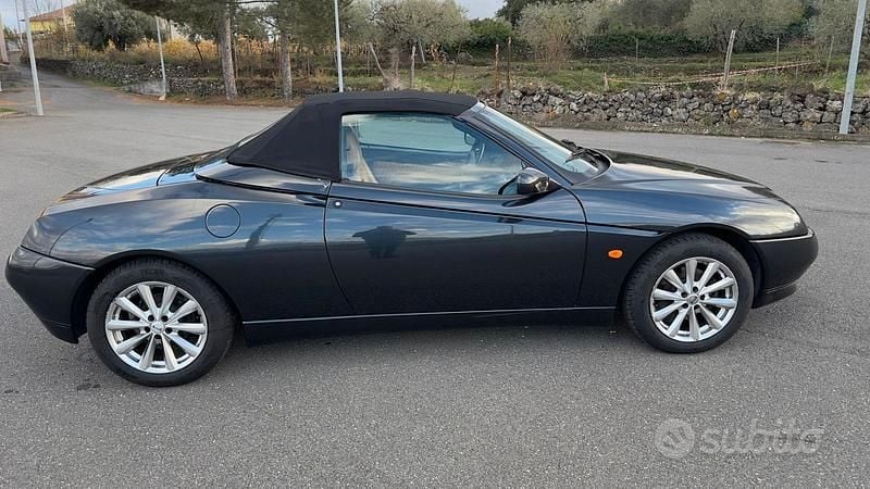 Usata Alfa Romeo GTV 201 CV (147 kW) 1997 Nero Coupé