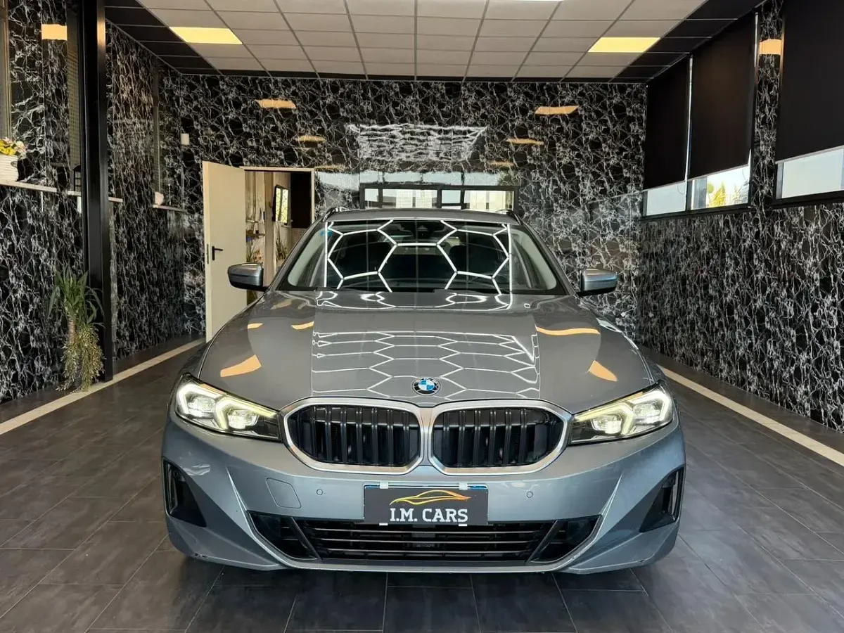 Usata BMW 320e 190 CV (139 kW) 2022 Grigio Station wagon