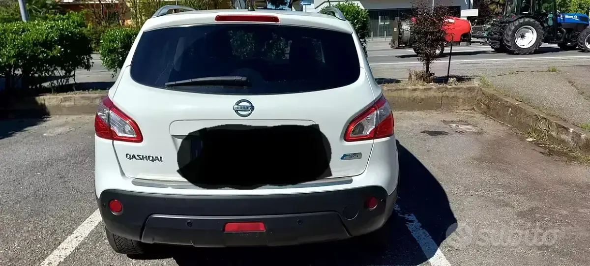 Usata Nissan Qashqai N-TEC 110 CV (80 kW) 2012 Bianco SUV