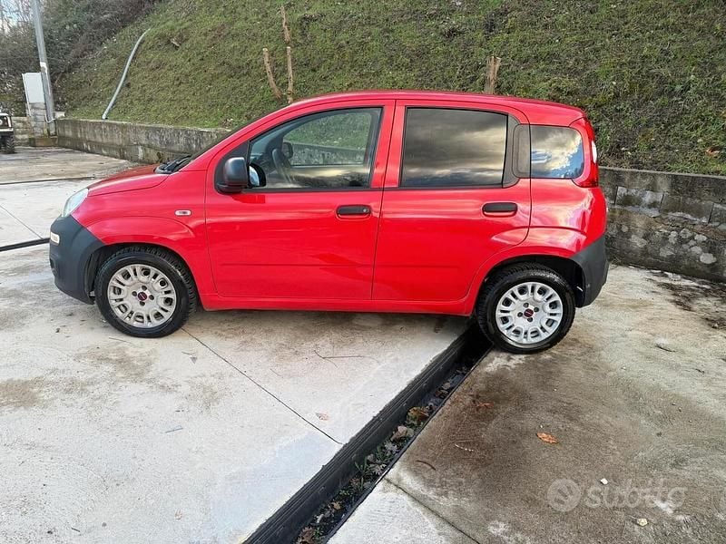 Usata Fiat Panda Pop 80 CV (58 kW) 2017 Rosso Utilitaria