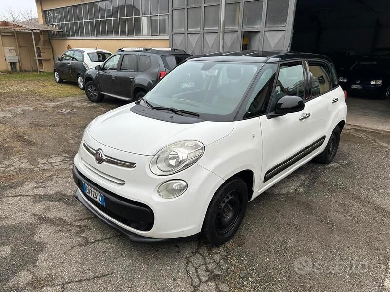 Usata Fiat 500L Pop Star 85 CV (62 kW) 2012 Bianco Monovolume
