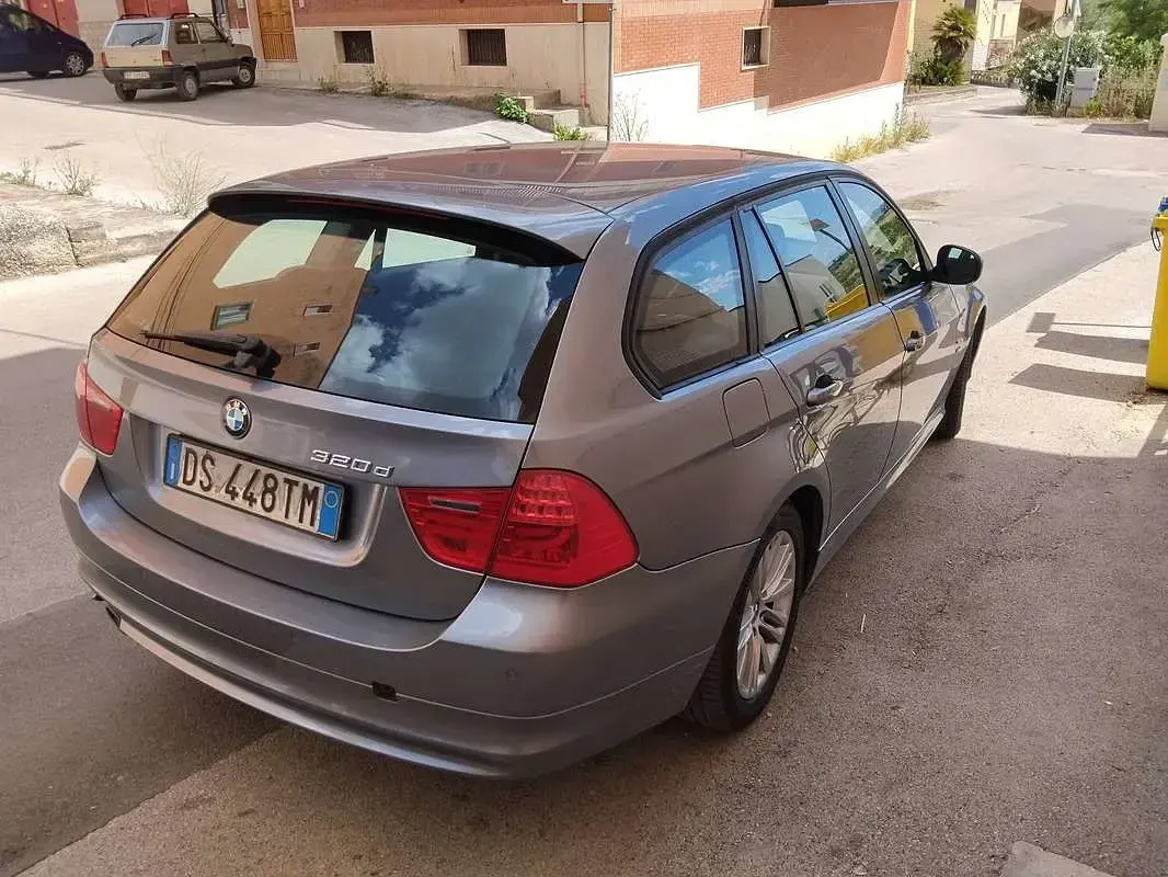 Usata BMW 320 177 CV (130 kW) 2008 Grigio Station wagon