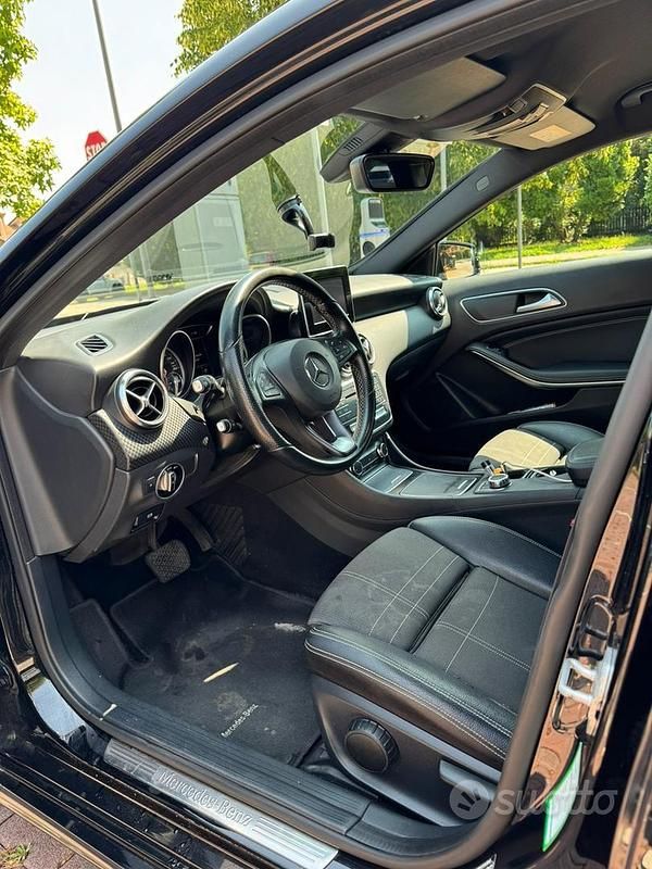 Usata Mercedes A180 2016 Nero Berlina