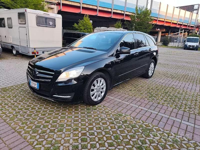 Usata Mercedes R350 2013 Nero Monovolume