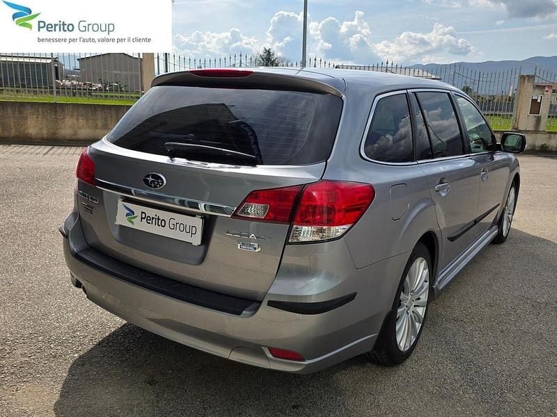 Usata Subaru Legacy 150 CV (110 kW) 2011 Argento / metallizzato Station wagon