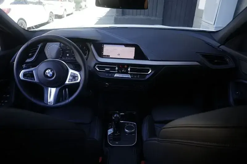 Usata BMW 118 M Sport 150 CV (110 kW) 2020 Bianco Utilitaria
