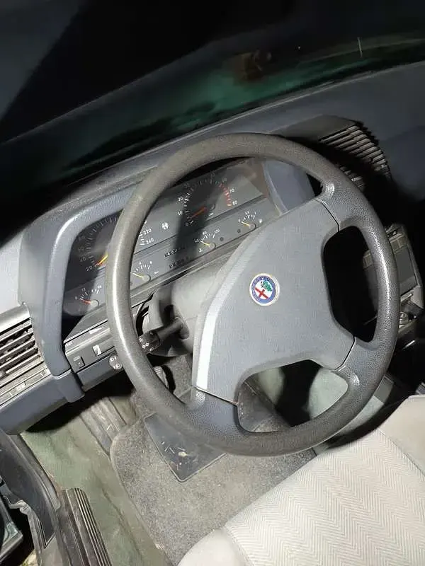 Usata Alfa Romeo 164 145 CV (106 kW) 1989 Verde Berlina