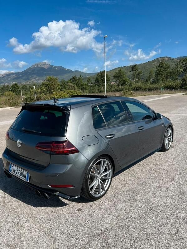Usata VW Golf VII R 310 CV (228 kW) 2018 Grigio Utilitaria