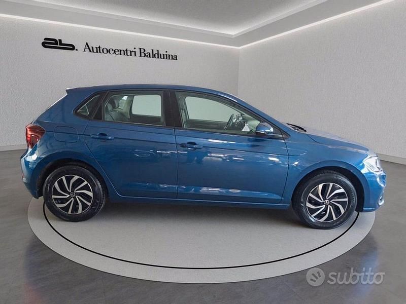 Usata VW Polo Life 95 CV (69 kW) 2023 Blu Utilitaria