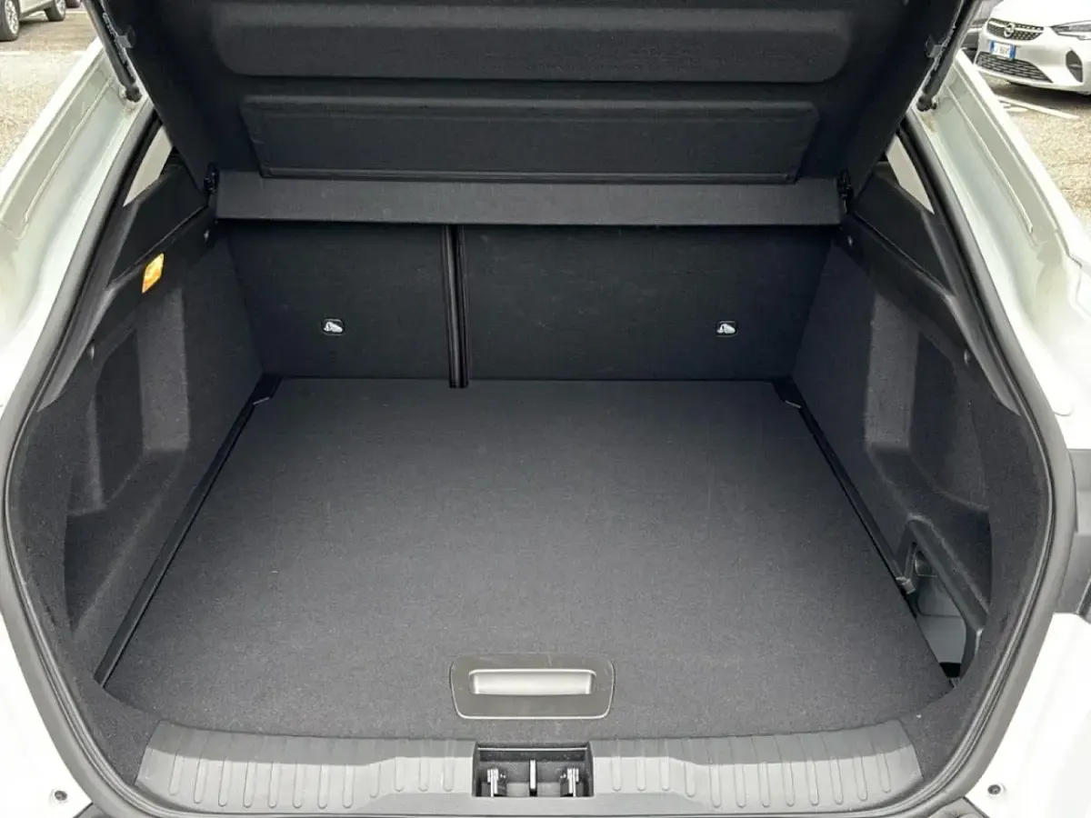 Usata Renault Clio Techno 145 CV (106 kW) 2023 Bianco Utilitaria