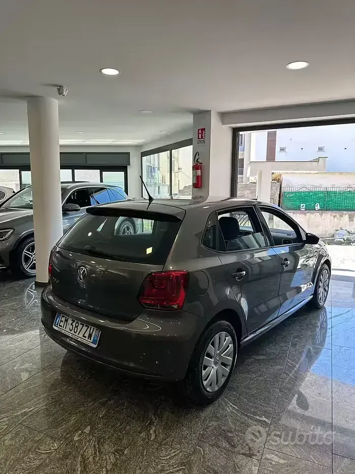 Usata VW Polo Comfortline 75 CV (55 kW) 2012 Grigio Utilitaria