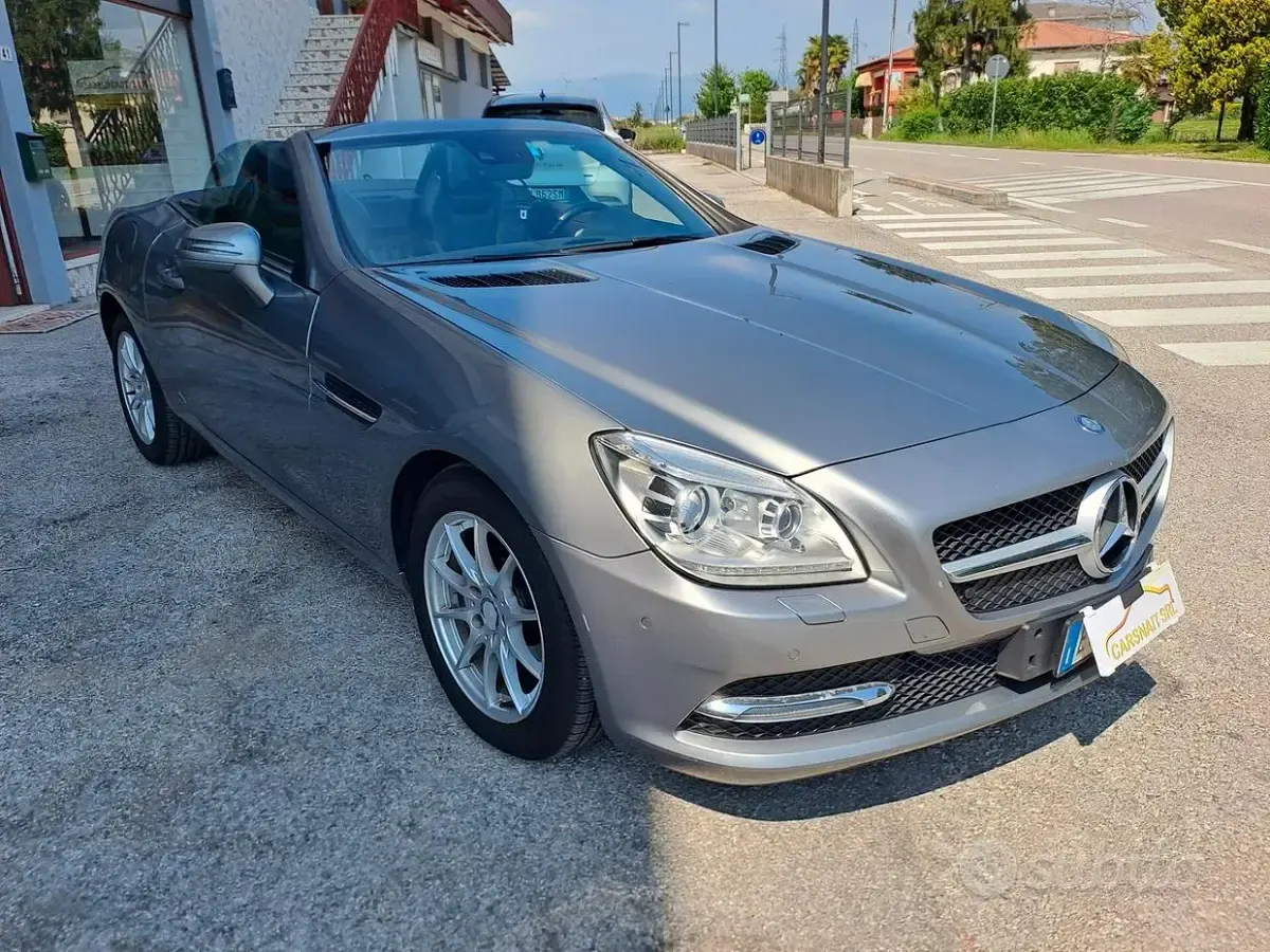 Usata Mercedes SLK200 Premium 184 CV (135 kW) 2013 Grigio Cabrio