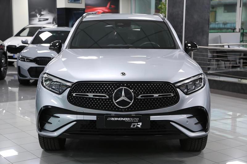 Usata Mercedes GLC300 Advanced 197 CV (144 kW) 2023 Argento hightech SUV