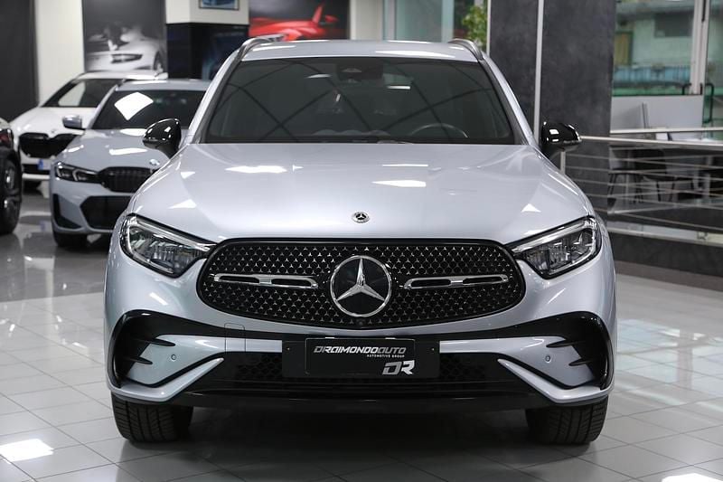 Usata Mercedes GLC300e Advanced 197 CV (144 kW) 2023 Argento hightech SUV