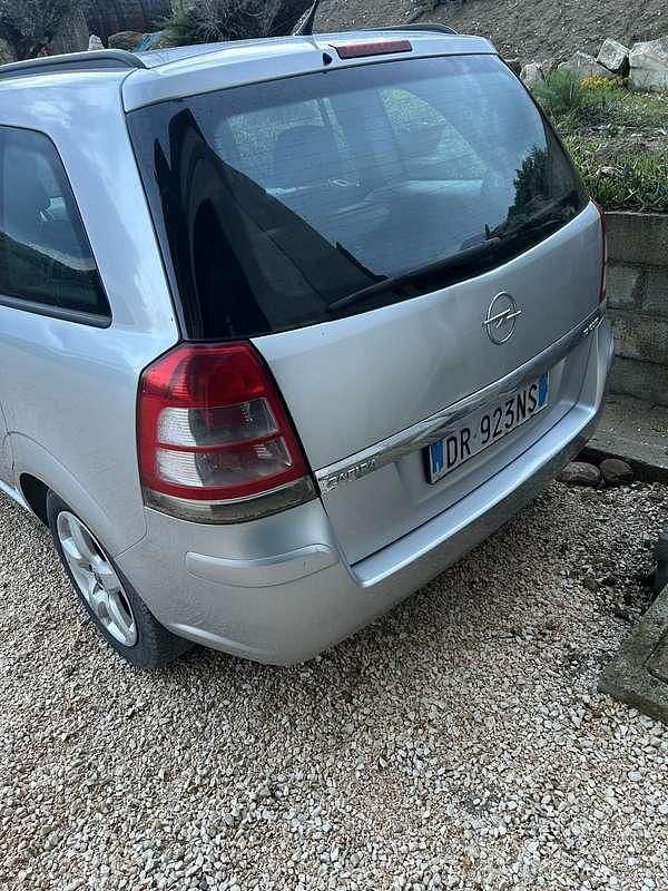 Usata Opel Zafira Enjoy 120 CV (88 kW) 2007 Monovolume