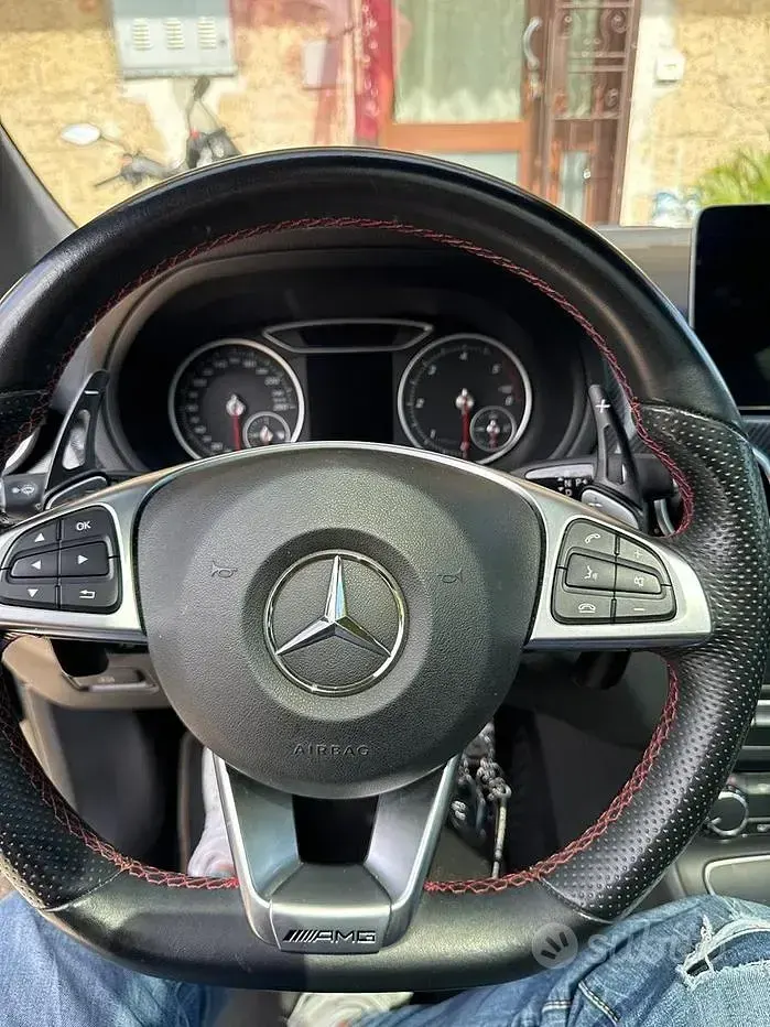 Usata Mercedes B200 Premium 136 CV (100 kW) 2018 Nero Utilitaria