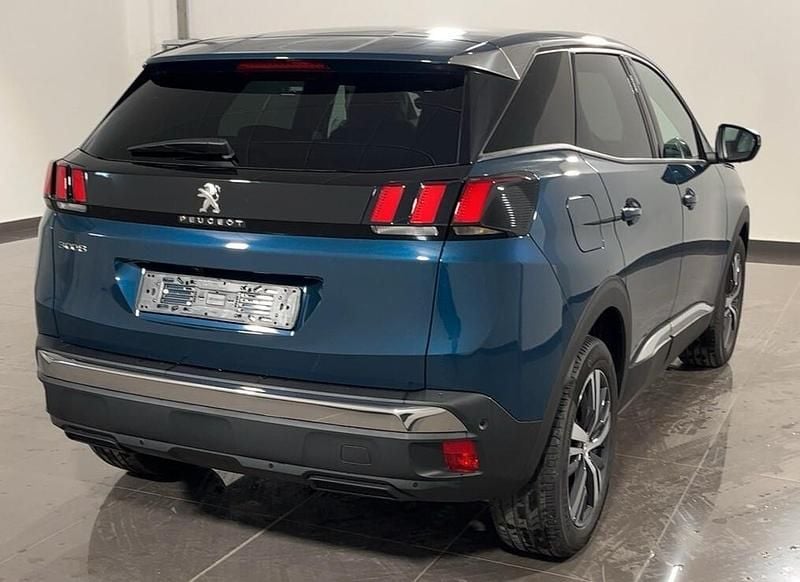 Usata Peugeot 3008 Allure 131 CV (96 kW) 2024 Blu SUV